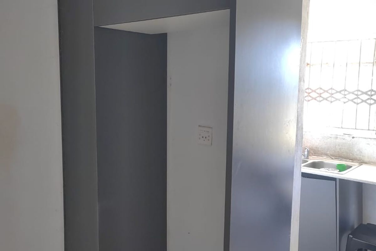 PRICED TO SELL – NEW TOWN FAMILY HOME! - Photo 4