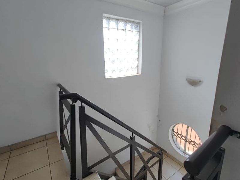 PRICED TO SELL – NEW TOWN FAMILY HOME! - Photo 5