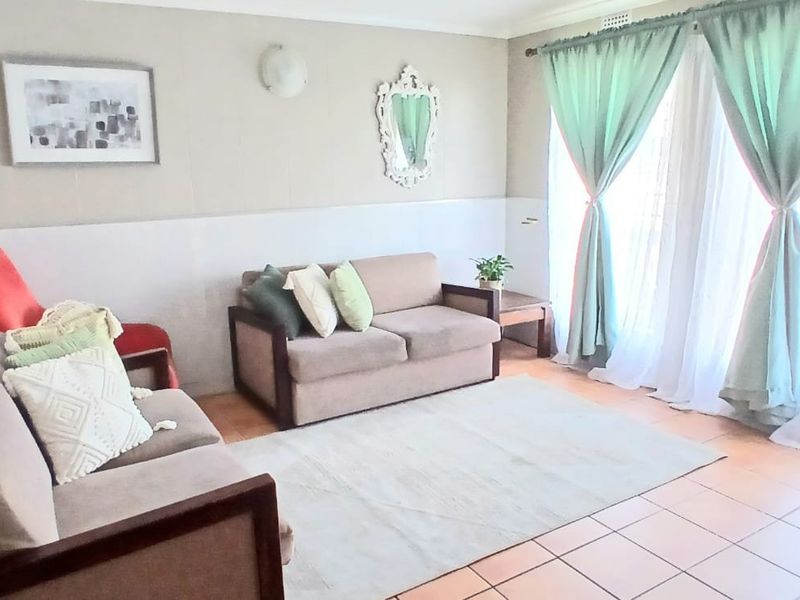 Three bedroom house in sought after Strandfontein  - Photo 3
