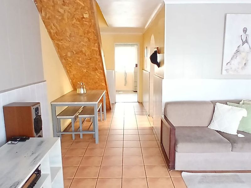 Three bedroom house in sought after Strandfontein  - Photo 4