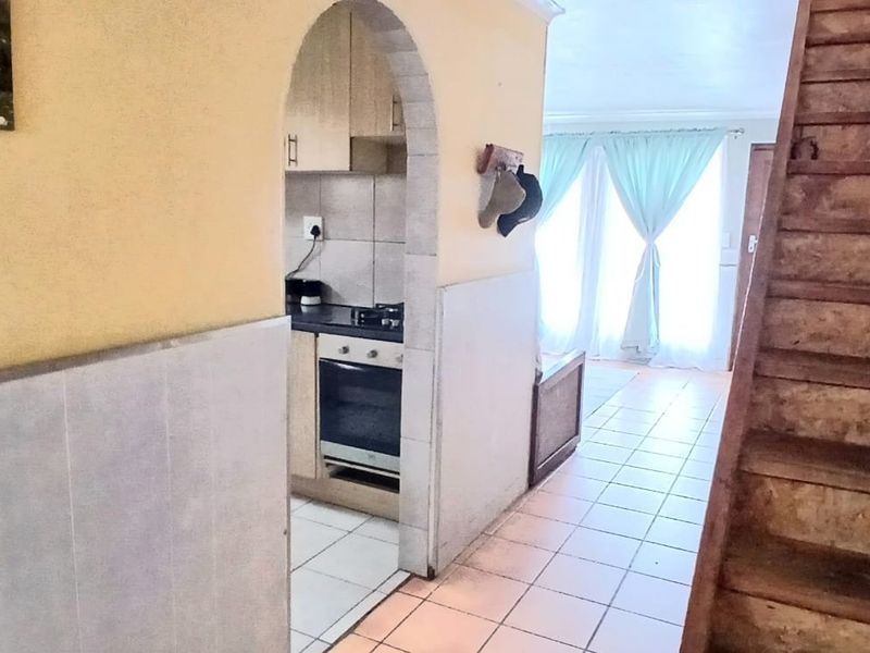 Three bedroom house in sought after Strandfontein  - Photo 5