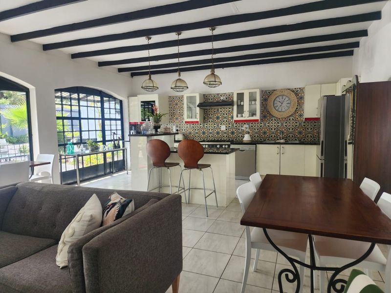 Spacious Entertainers Home with Seven Bedrooms in Old Place Knysna - Photo 6