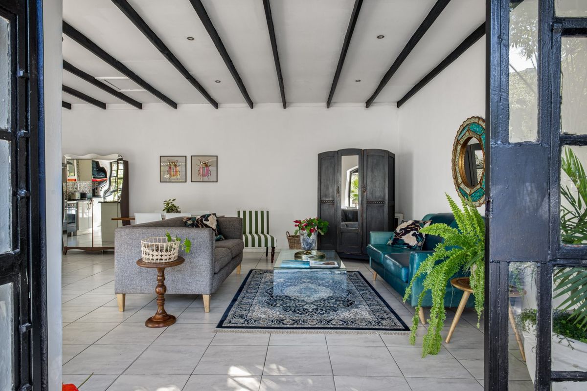 Spacious Entertainers Home with Seven Bedrooms in Old Place Knysna - Photo 5