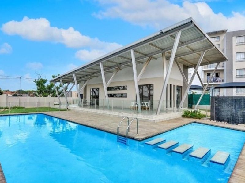 Modern 2 Bedroom Apartment for sale in Broadacres, Fourways  - Photo 6