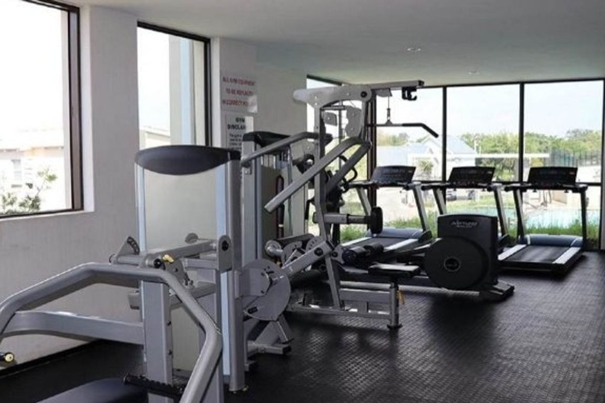 Modern 2 Bedroom Apartment for sale in Broadacres, Fourways  - Photo 3