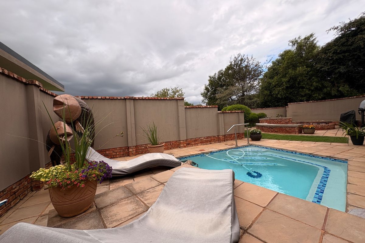 Prestigious Eco Estate Home – Where Luxury Meets Nature.  - Photo 3