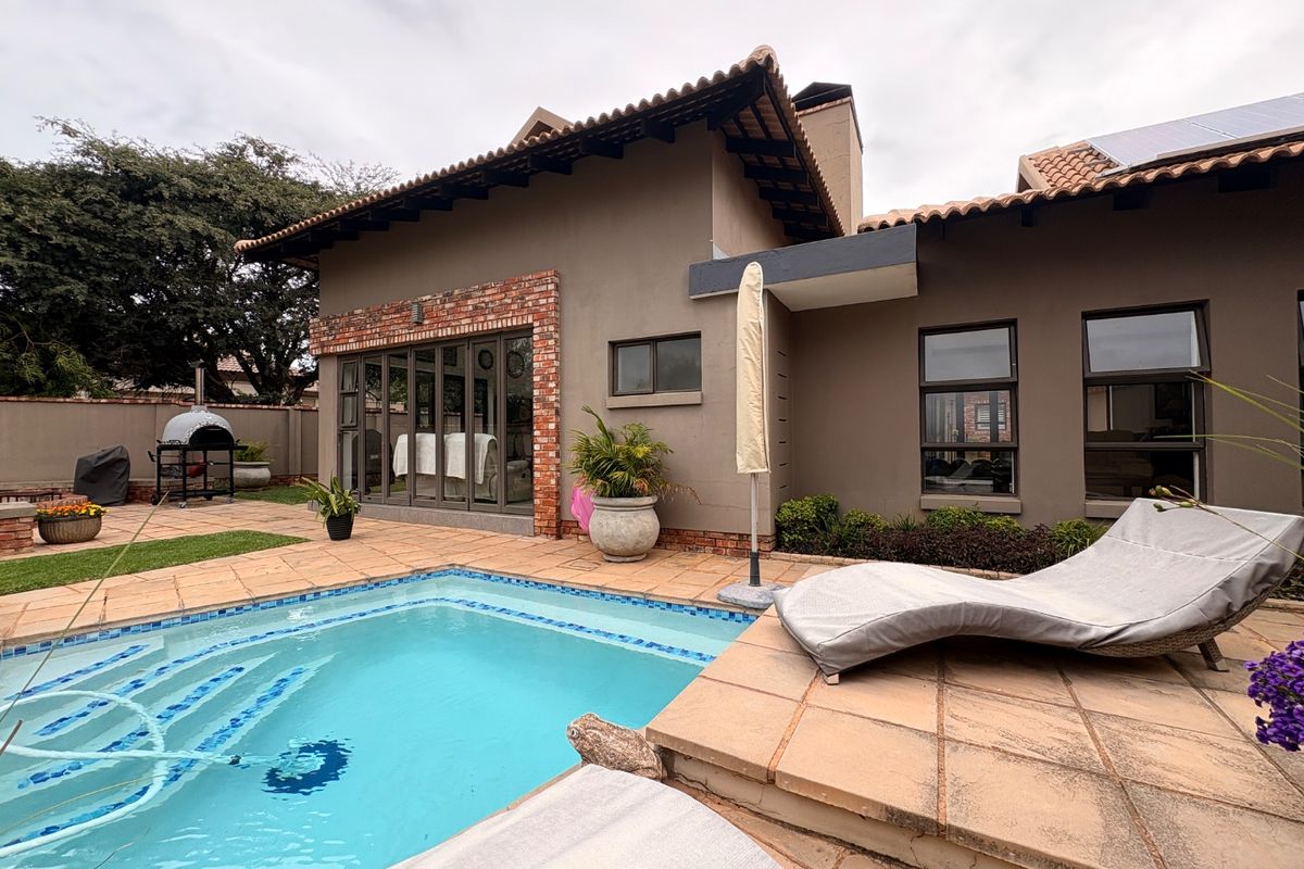 Prestigious Eco Estate Home – Where Luxury Meets Nature.  - Photo 4