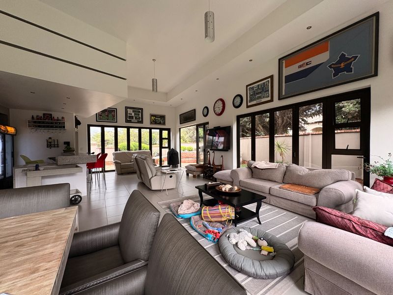 Prestigious Eco Estate Home – Where Luxury Meets Nature.  - Photo 10