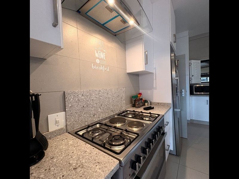 Prestigious Eco Estate Home – Where Luxury Meets Nature.  - Photo 9