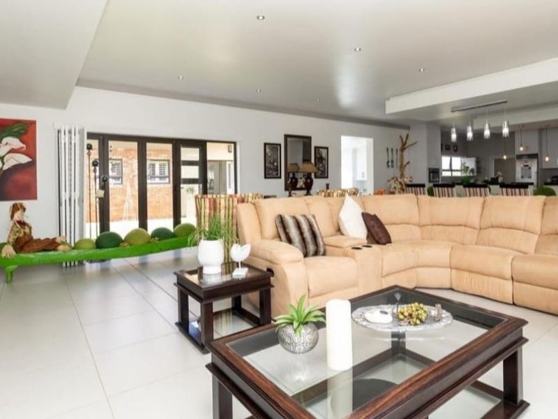 Prestigious Eco Estate Home – Where Luxury Meets Nature.  - Photo 7