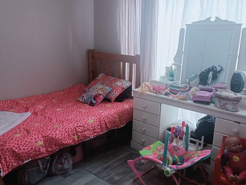 Modern & Secure Living at Unit 8 Melrose Place,  Rangeview - Photo 9