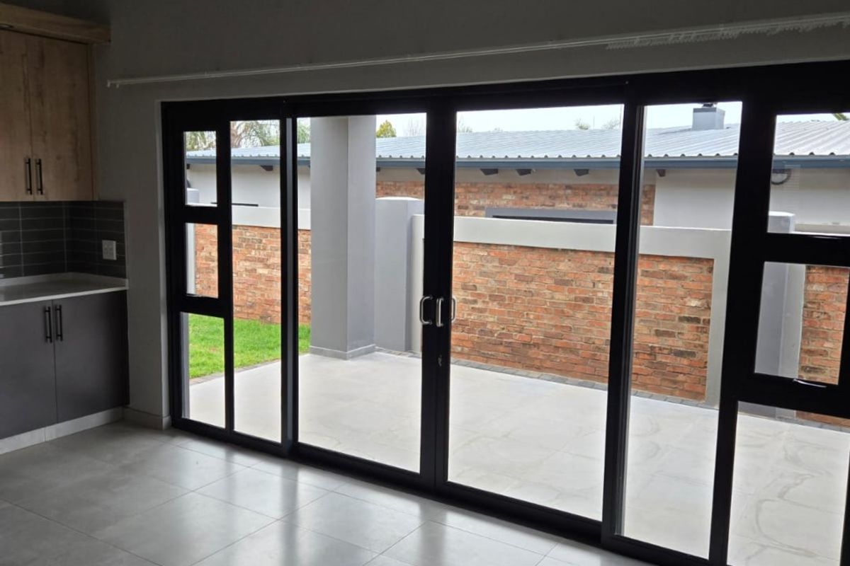 Prime rental townhouse - Newly Built - Photo 3