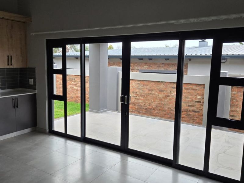 Prime rental townhouse - Newly Built - Photo 3