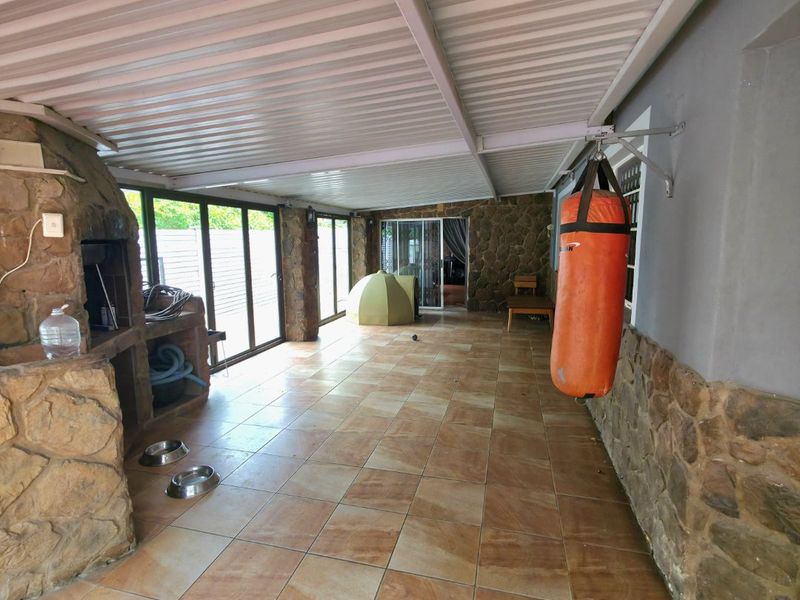 STUNNING 5 BEDROOM  FAMILY HOME IN MOSLEY PARK EXCLUSIVE SOLE MANDATE - Photo 7