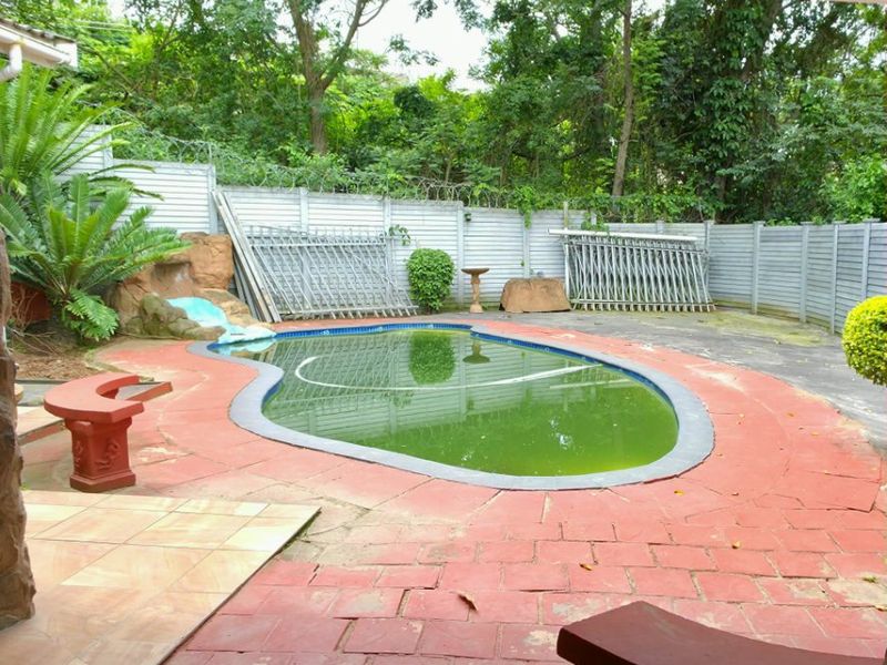 TWO PROPERTIES FOR THE PRICE OF ONE !!!!!! IN MOSLEY PARK EXCLUSIVE SOLE MANDATE - Photo 6
