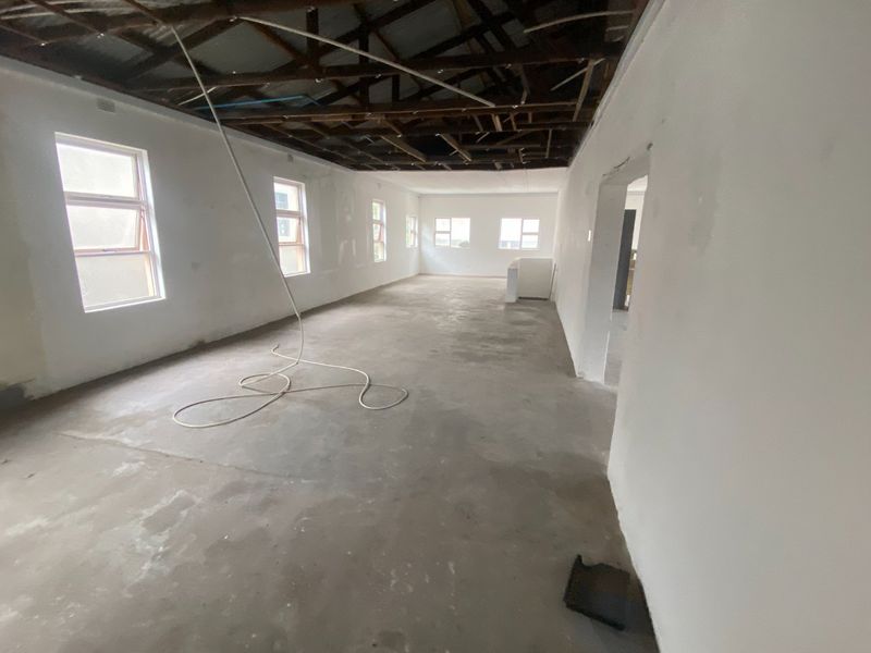 264m2 to let Commercial/ Retail or Light Industrial  - Photo 10