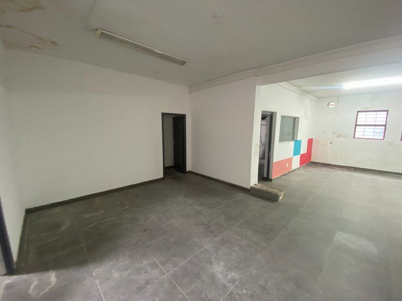 309m2 Light Industrial / Retail Space to Let  - Photo 5