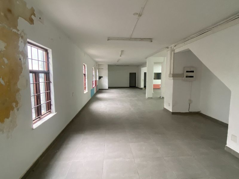 309m2 Light Industrial / Retail Space to Let  - Photo 7