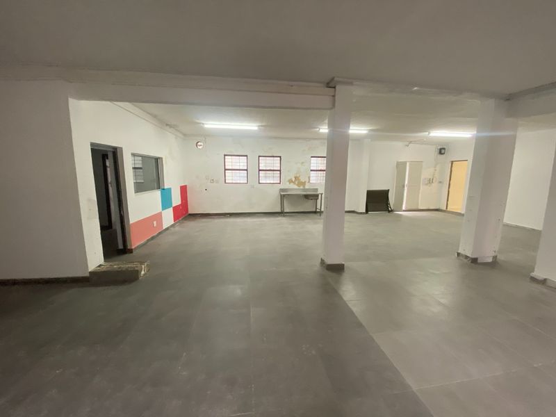 309m2 Light Industrial / Retail Space to Let  - Photo 6