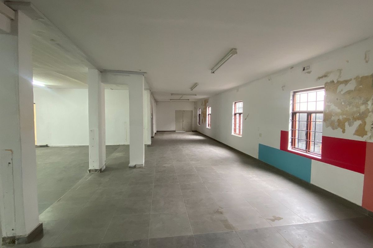 309m2 Light Industrial / Retail Space to Let  - Photo 4