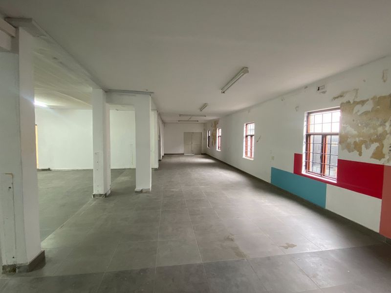 309m2 Light Industrial / Retail Space to Let  - Photo 4