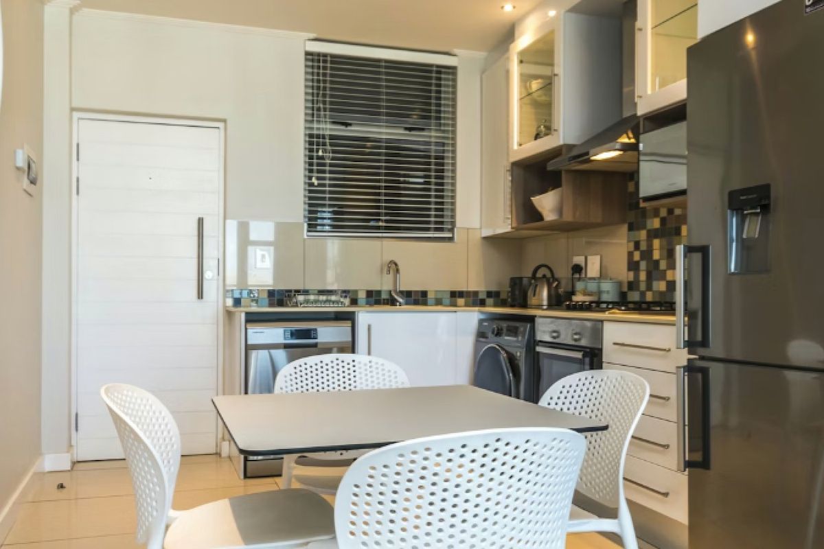 Fully furnished 2bed Apartment - Photo 2