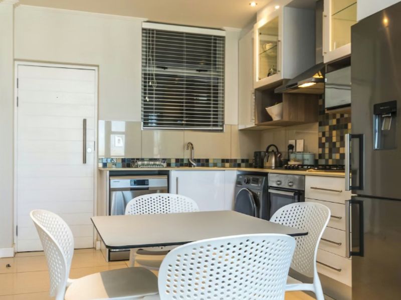 Fully furnished 2bed Apartment - Photo 2