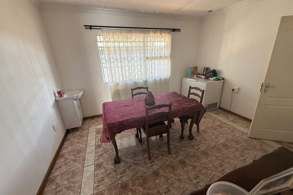 Double the Space, double the potential, live in or earn in.... - Photo 4