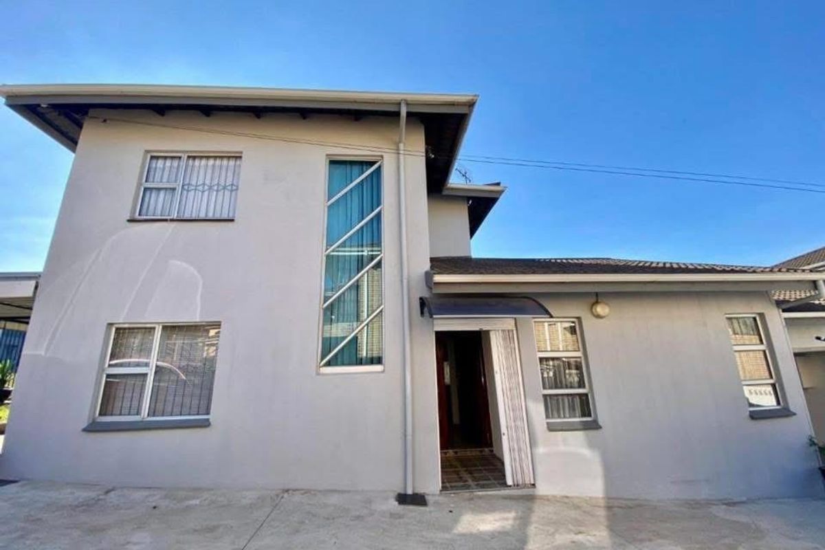 Double the Space, double the potential, live in or earn in.... - Photo 2