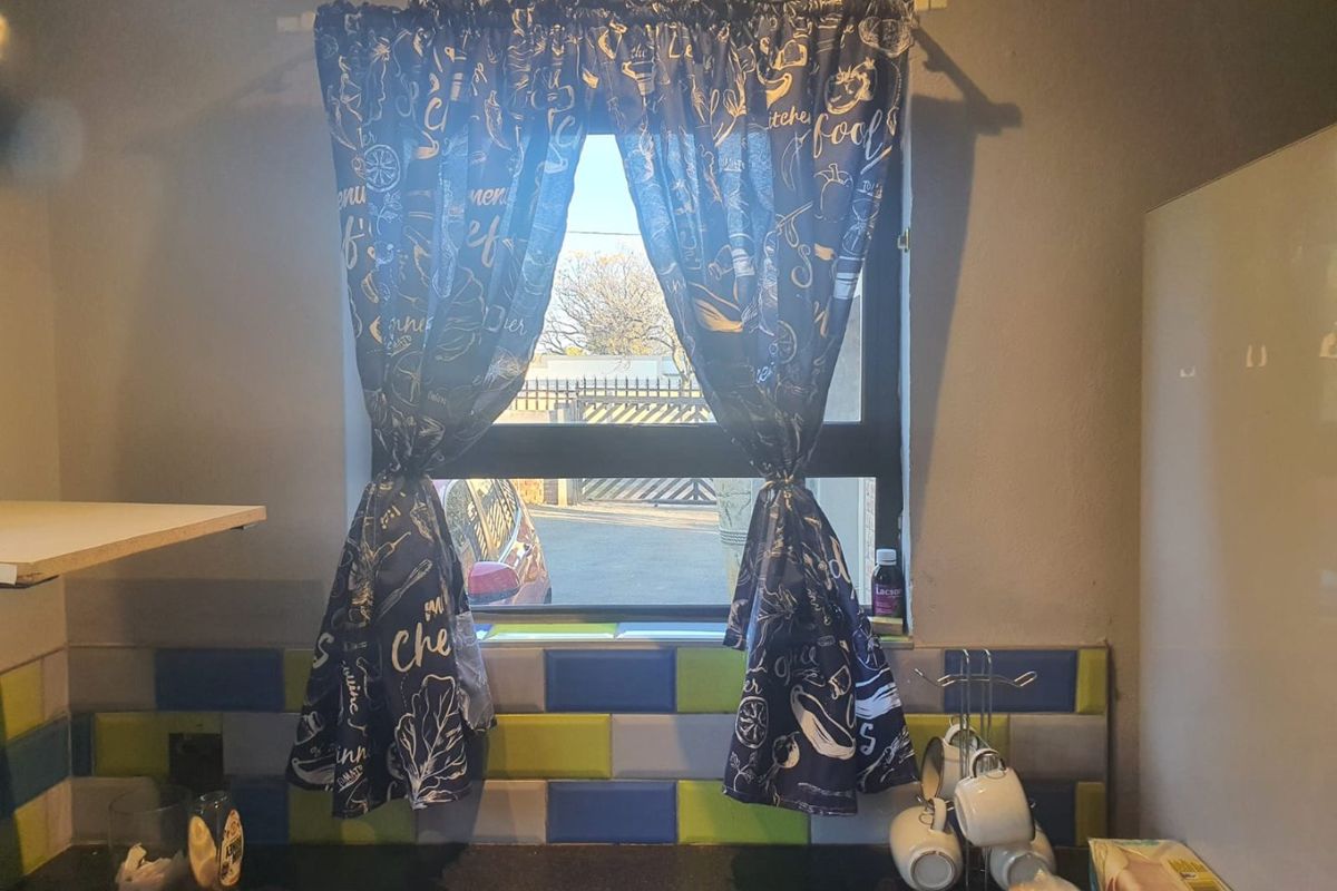 Charming corner home in the heart of Rynfield  - Photo 5