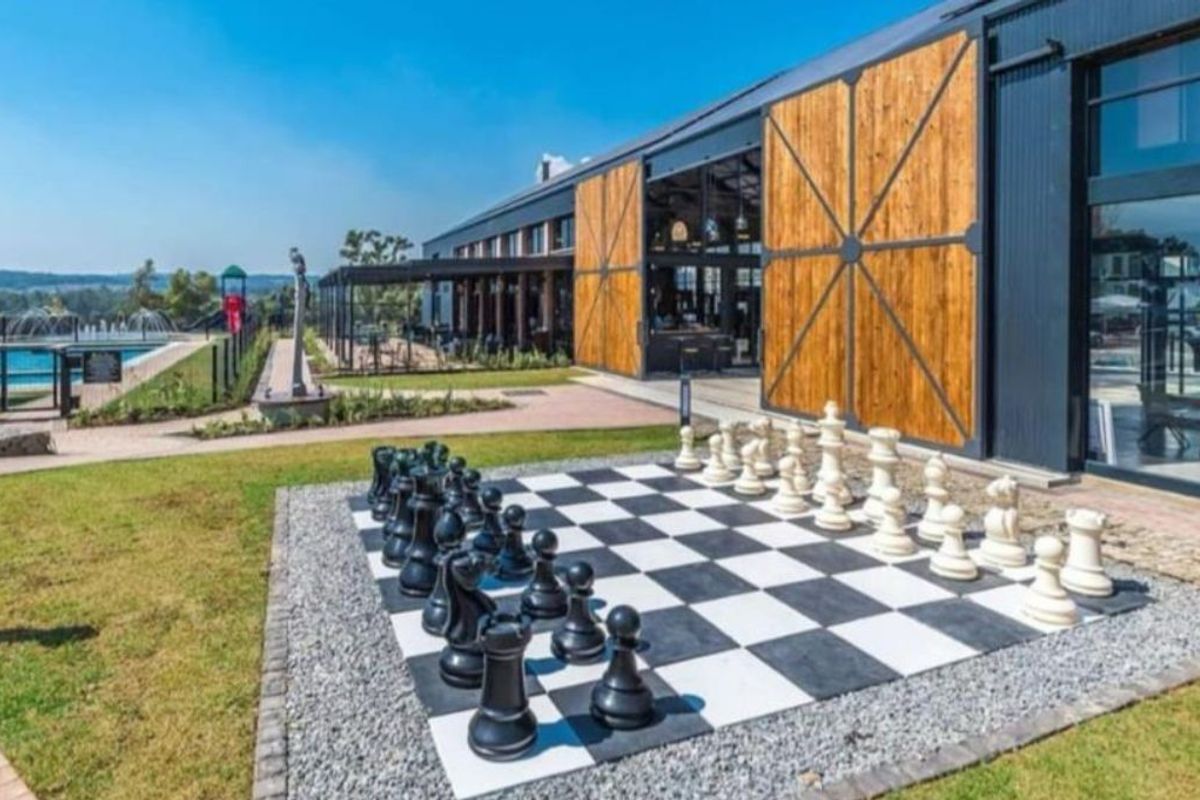 TWO BEDROOMS AND ONE FULL BATHROOM - Photo 2