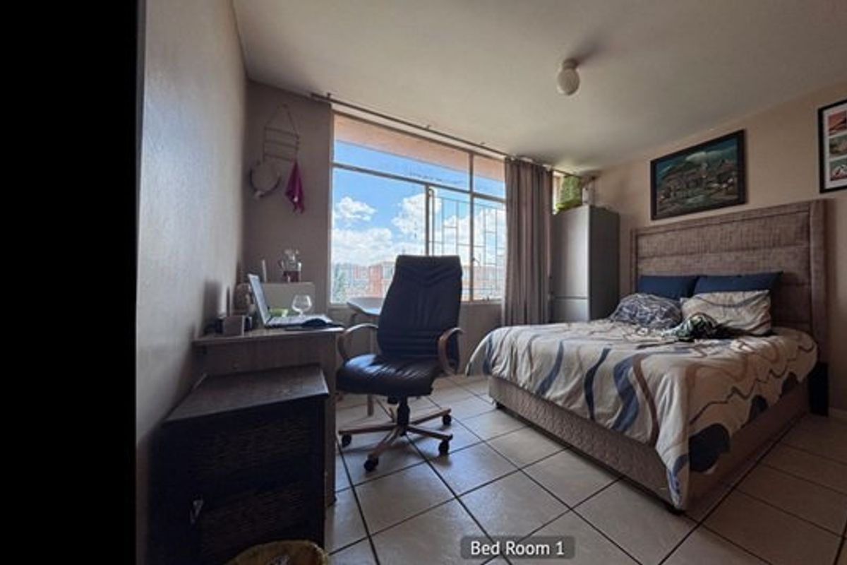 Modern 2-Bedroom Family apartment with nice and clean interior  - Photo 4