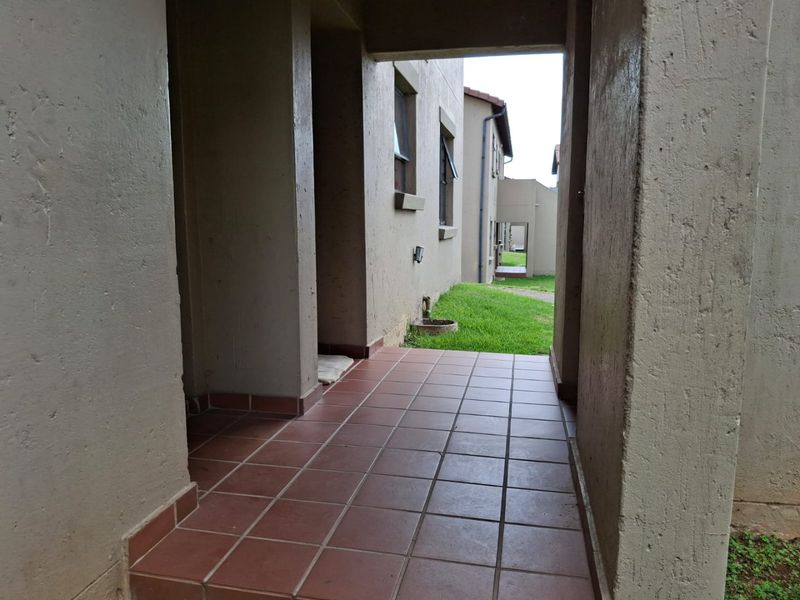 2 bedroom Lock-Up and Go in Albemarle for R545 000 - Photo 3