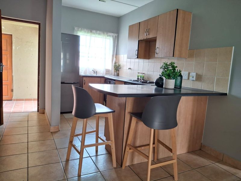 2 bedroom Lock-Up and Go in Albemarle for R545 000 - Photo 7