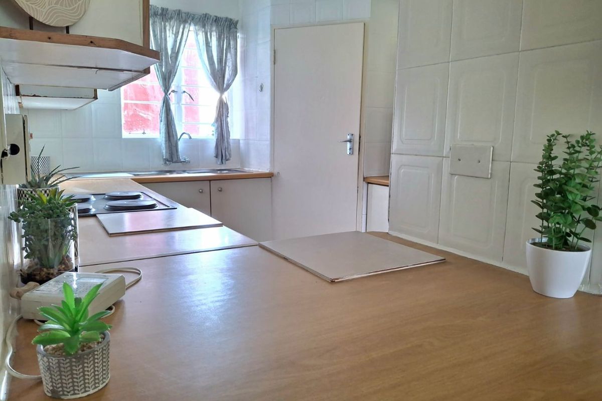 SPACIOUS 2 BEDROOM APARTMENTS AT ABOUT 90m2 FOR SALE R497 000 - Primrose Germiston - Photo 4