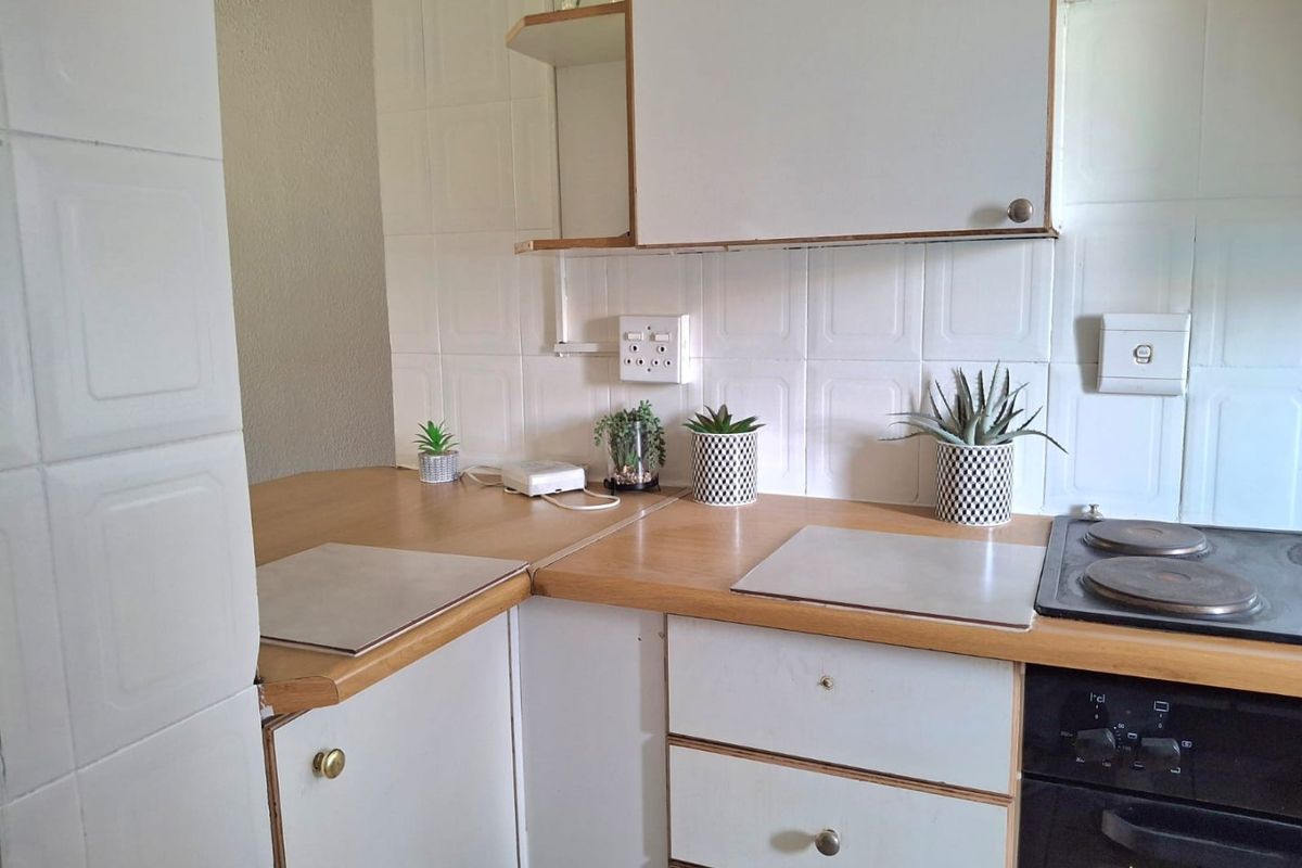 SPACIOUS 2 BEDROOM APARTMENTS AT ABOUT 90m2 FOR SALE R497 000 - Primrose Germiston - Photo 5