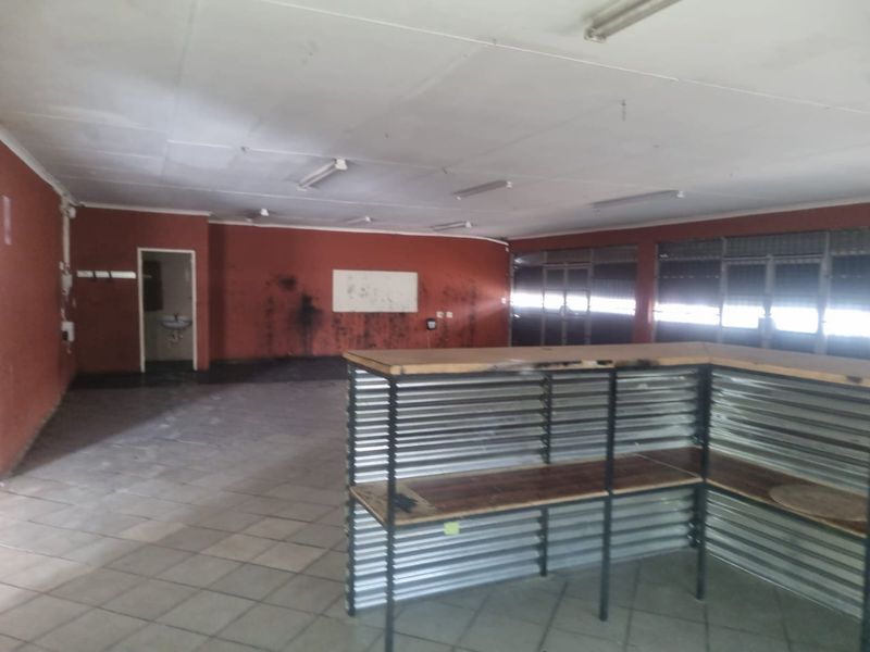PRIME COMMERCIAL PROPERTY TO LET!!! - Photo 10