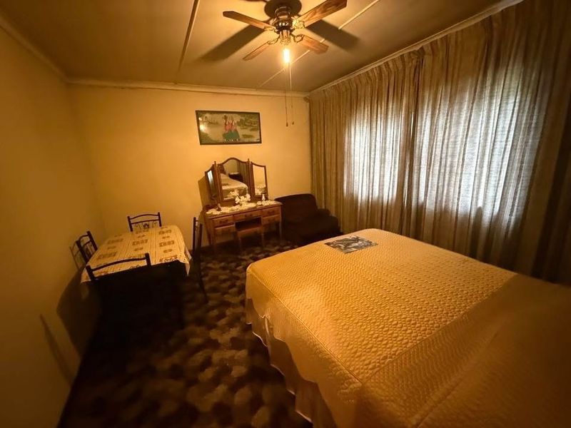 Solid Home with Strong Bones in a Sought after Family Neighborhood with endless potential!!! - Photo 10