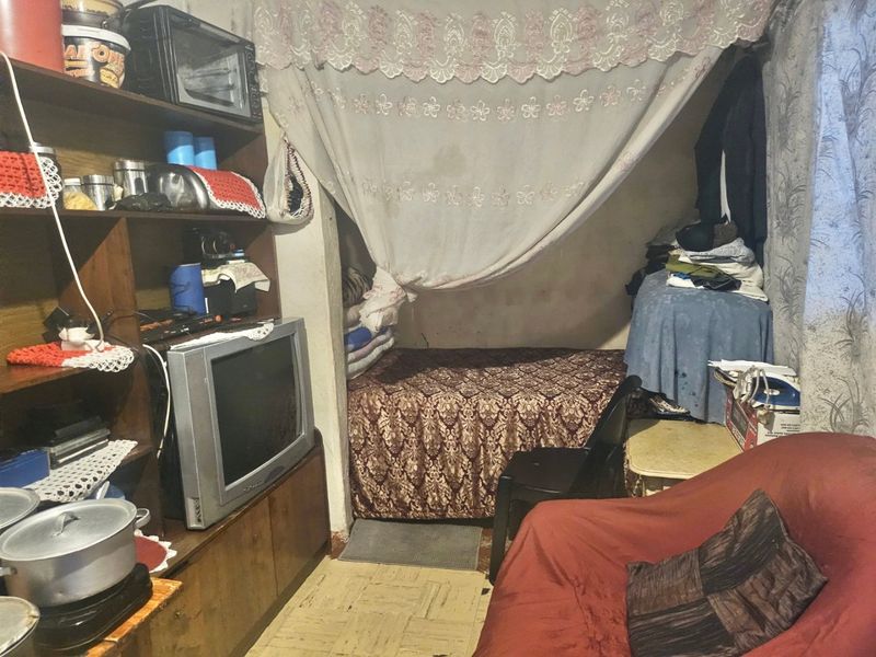 1 Bedroom home for sale in Daveyton - Photo 2