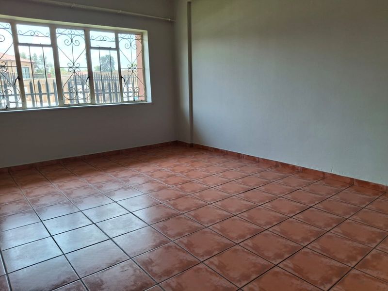 1 Bedroom apartments - Small Price, Big Convenience from R395 000 - Photo 3