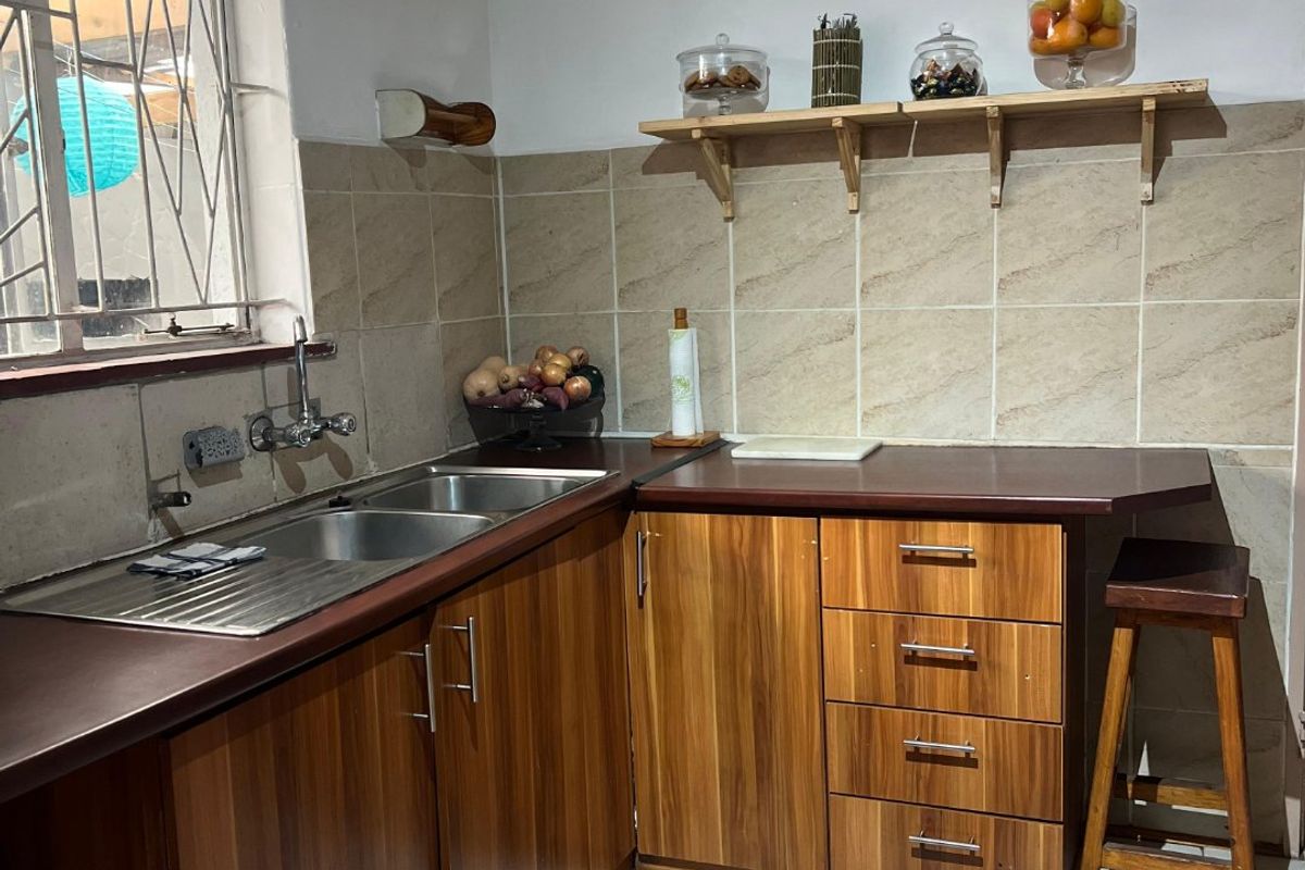 Spacious 3-Bedroom House for Sale – Nooitgedacht, Bishop Lavis - Photo 5