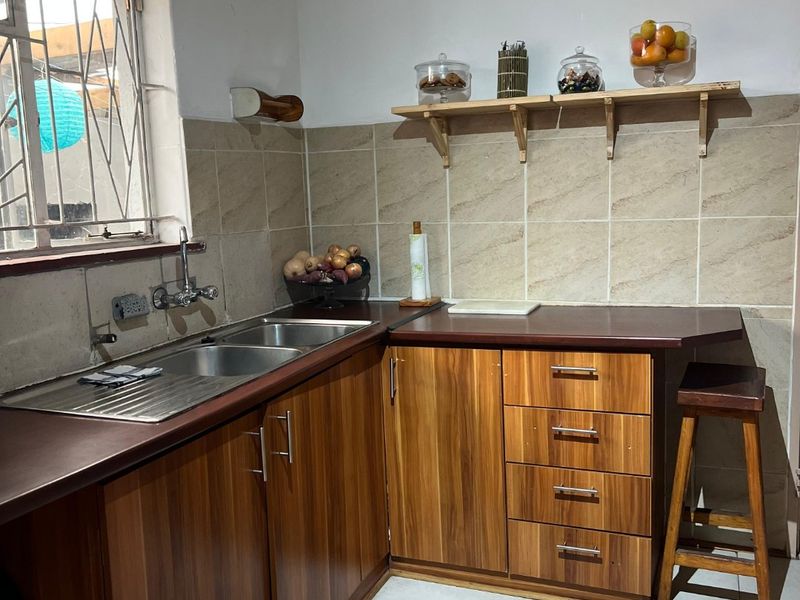 Spacious 3-Bedroom House for Sale – Nooitgedacht, Bishop Lavis - Photo 5