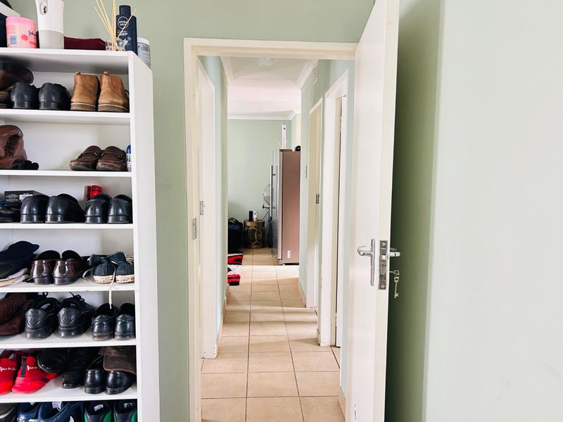 Charming 3-Bed Family Haven in Secure Sky City - Photo 9