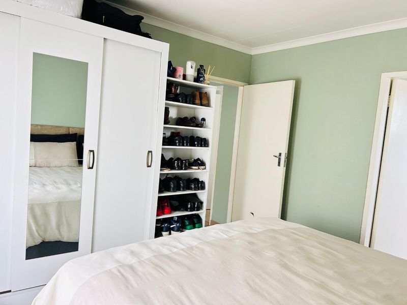 Charming 3-Bed Family Haven in Secure Sky City - Photo 7