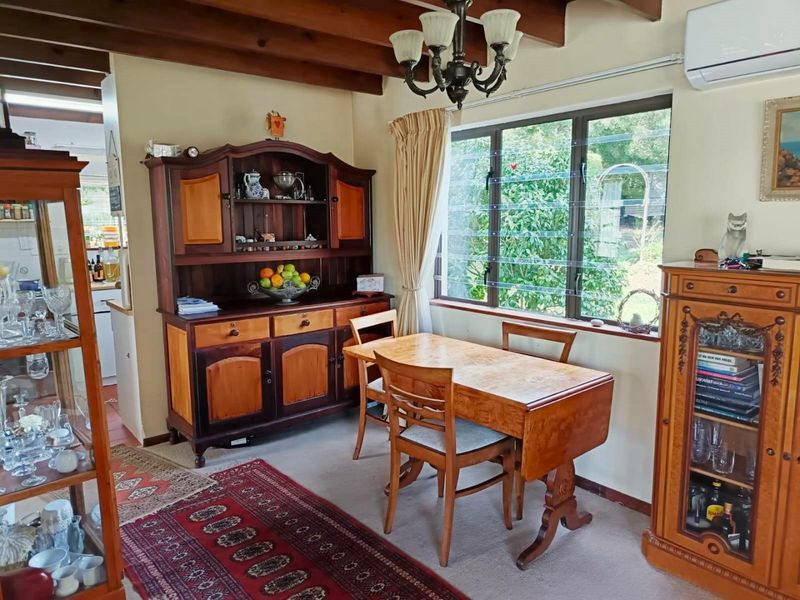 Family home with Energy-Efficient features - Photo 9