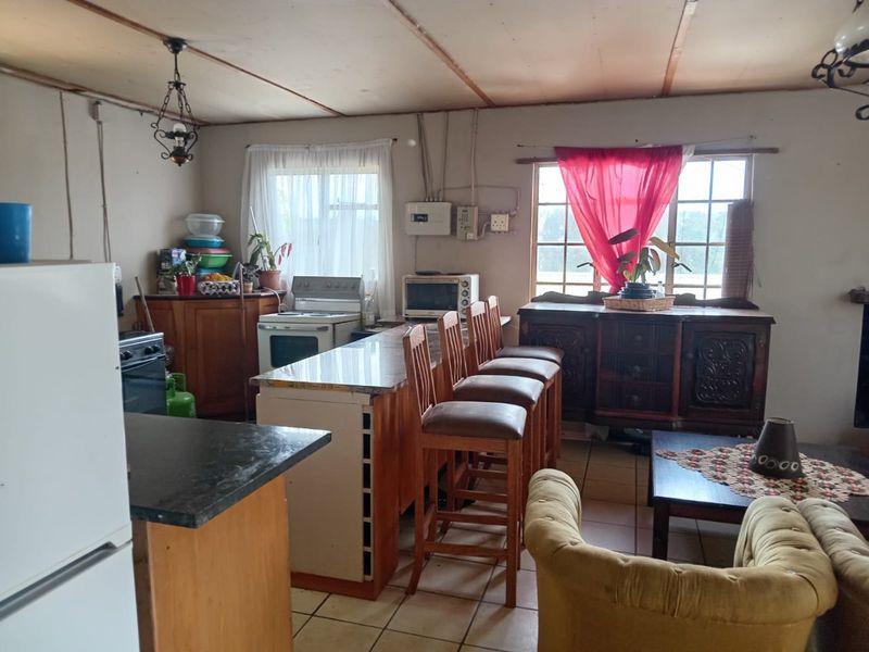 Wittedrift Village Home Set on the Hill - Photo 3