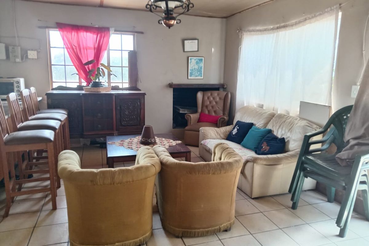 Wittedrift Village Home Set on the Hill - Photo 5