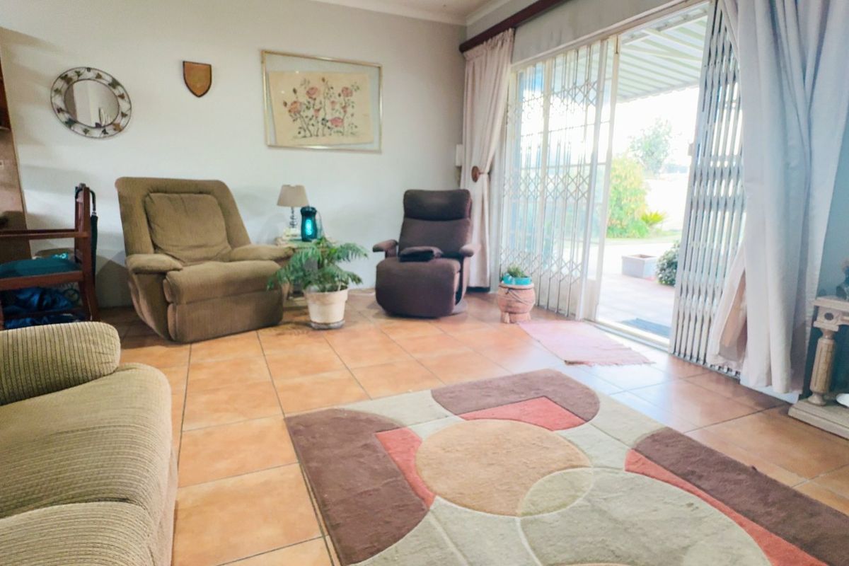 Neat maintainable family home in Three Rivers - Photo 5