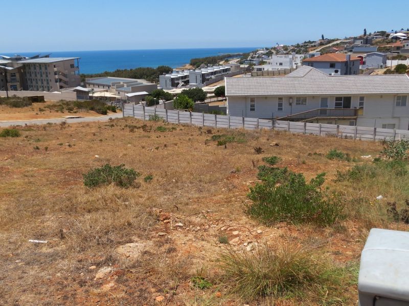 Ideally located vacant land with sea views - Photo 2