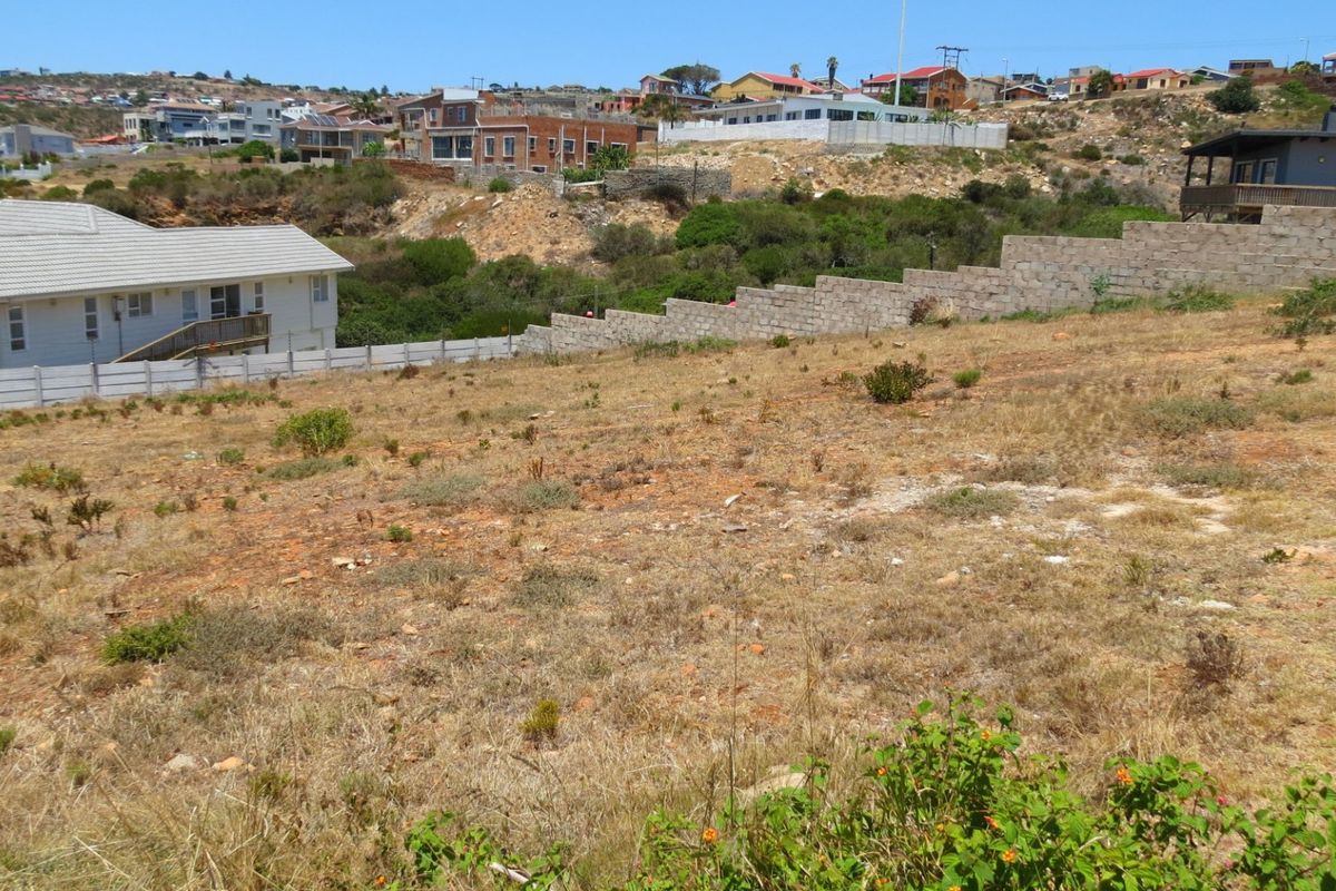 Ideally located vacant land with sea views - Photo 5